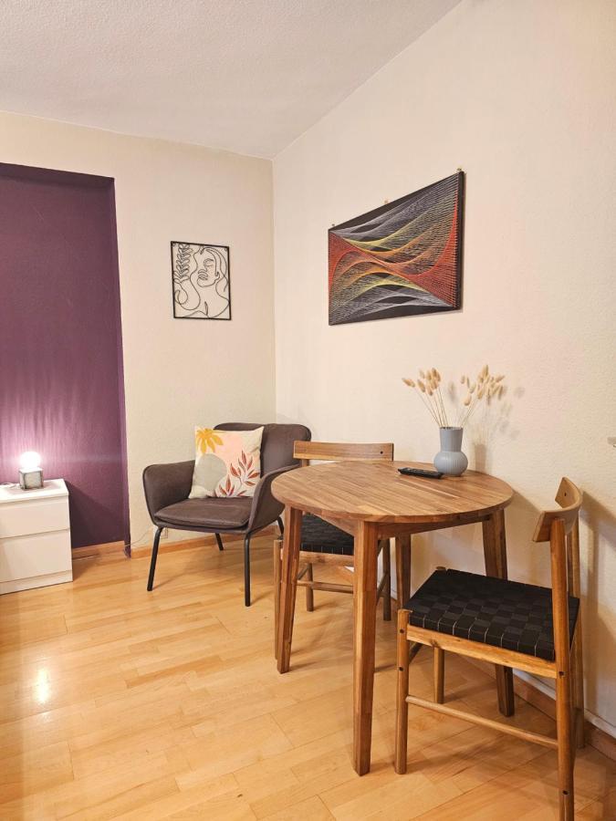 Doppelzimmer 1 I Geteiltes Bad & Kueche I Mit Dem Zug Nur 4 Min Bis Zum Hauptbahnhof Freiburg im Breisgau Kültér fotó